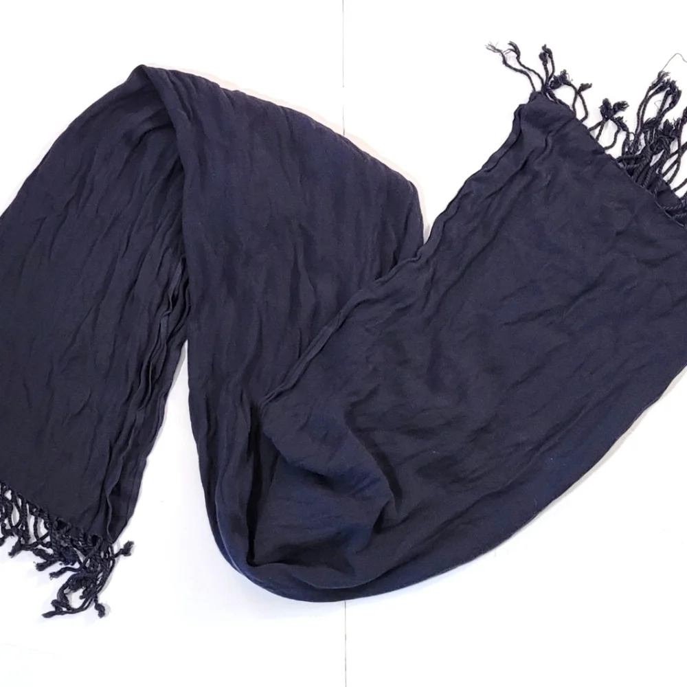 Scarf - Picture 1 of 4